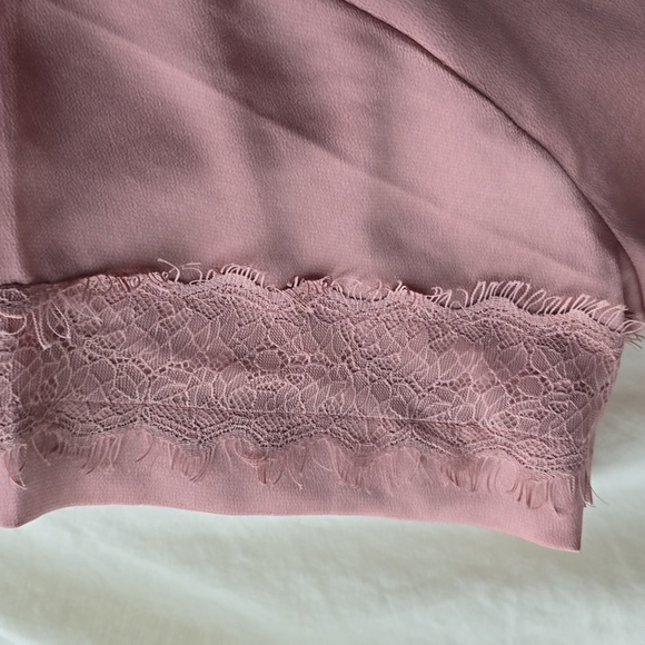 Banana Republic Satin Mauve Blouse Size Small - Picture 2 of 4